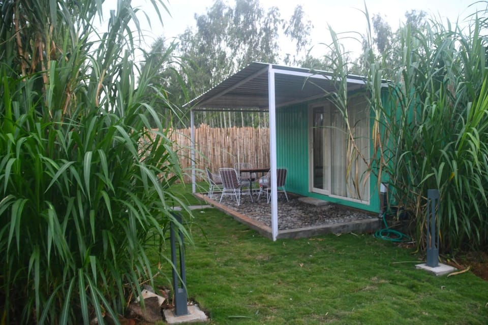 Clapping Leaves Resort Resort in Telangana