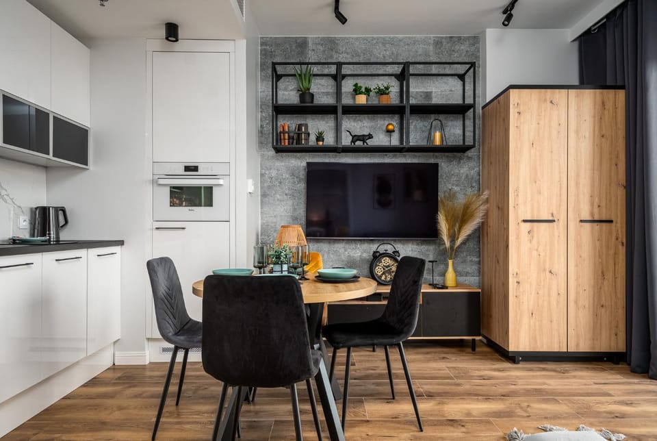 TV and multimedia, Coffee/tea facilities, Kitchen or kitchenette, Living room, Seating area, Dining area, oven