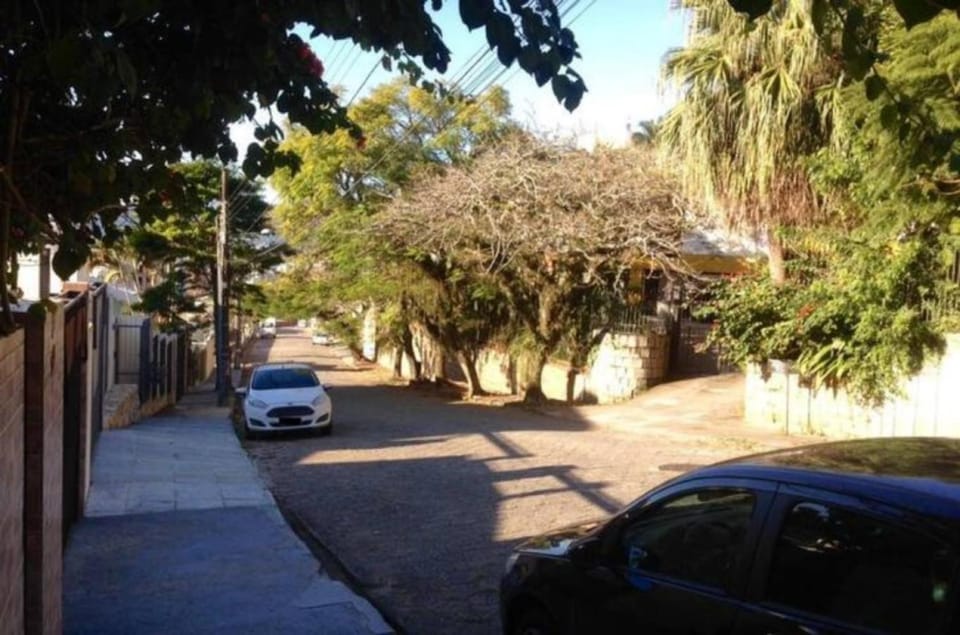 Neighbourhood, Street view