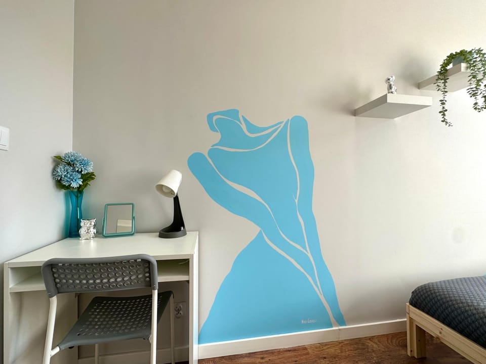 Photo of the whole room, Decorative detail, hair dresser