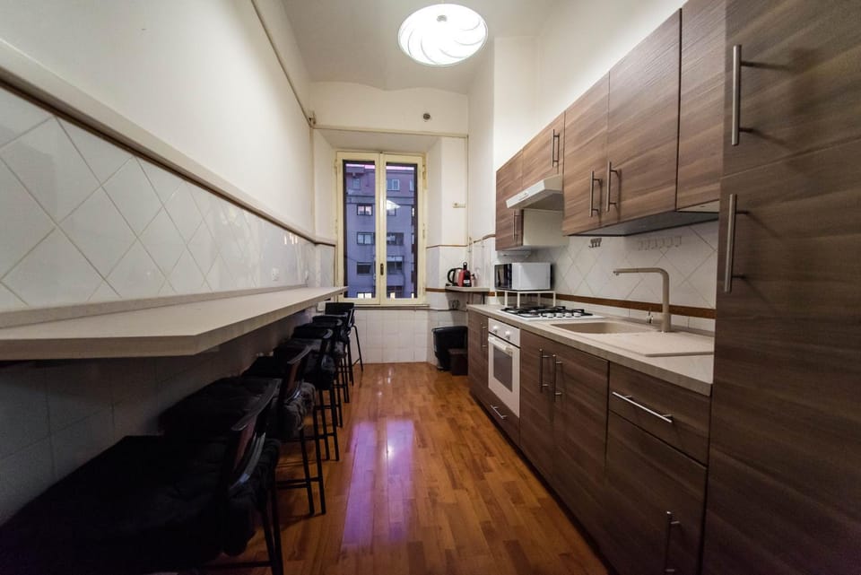 Kitchen or kitchenette, Dining area, minibar, oven, pet friendly, stove