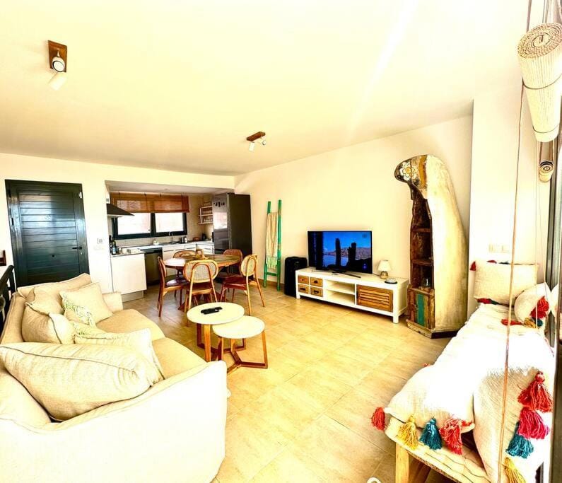 Communal lounge/ TV room, Communal lounge/ TV room