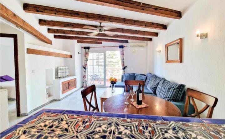 Living room, Dining area, fireplace
