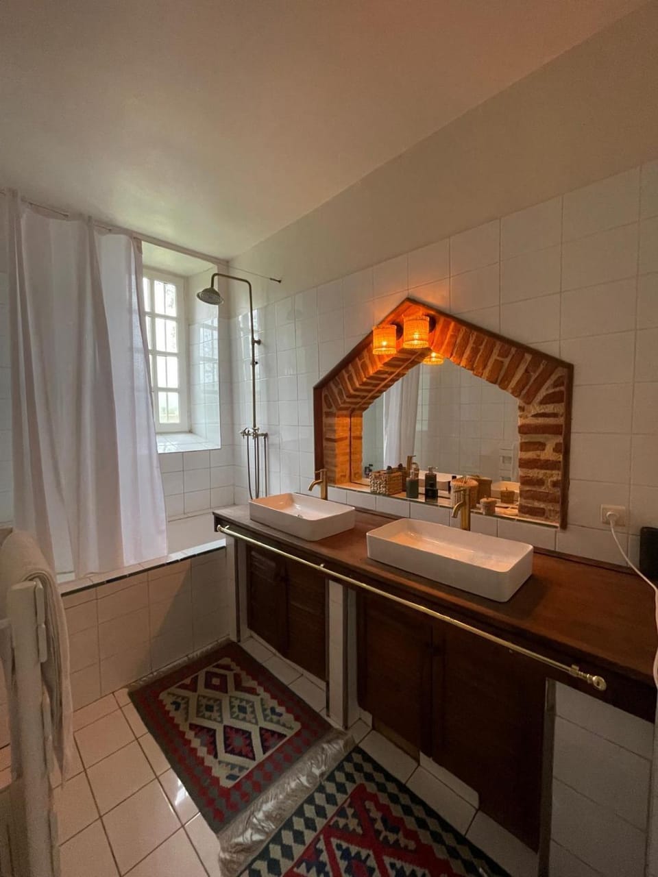 Château la Gineste - Castle and Vineyard Nature lodge in Occitanie