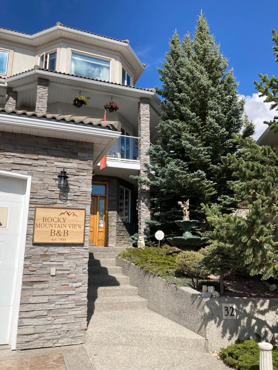 Rocky Mountain View Bed & Breakfast Bed and Breakfast in Cochrane