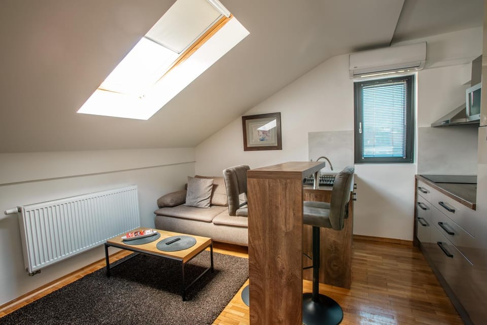 Living room, Dining area, kitchen