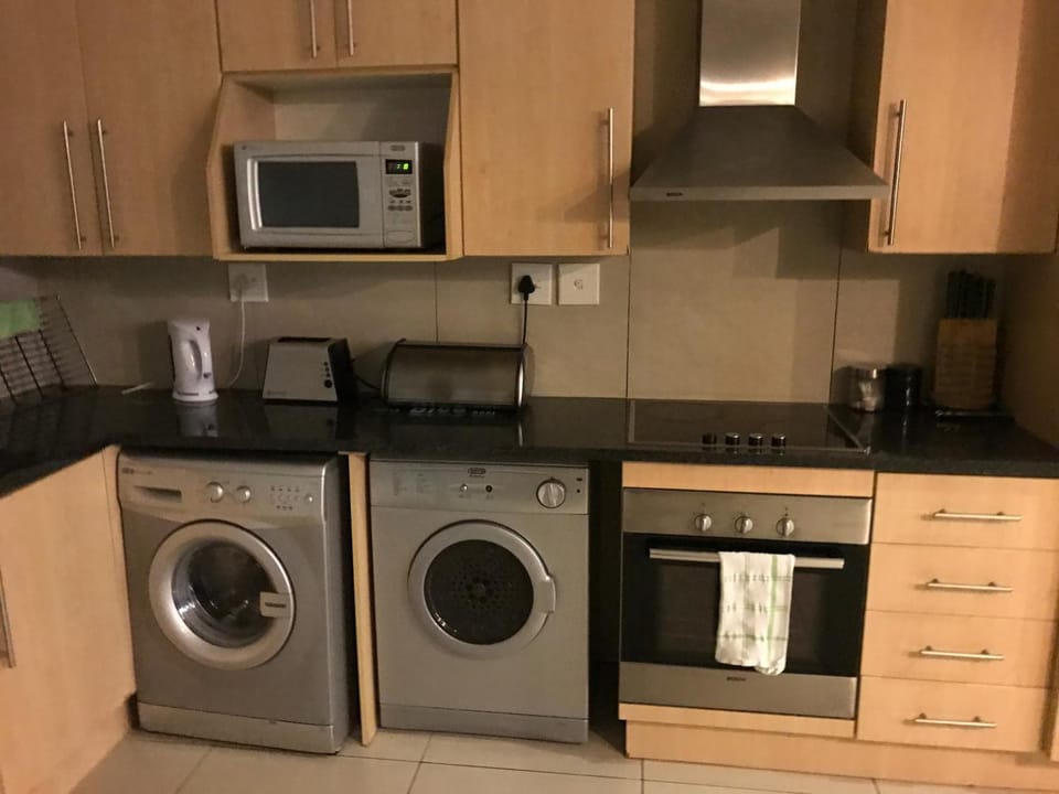 Kitchen or kitchenette, minibar, pet friendly, toaster, washing machine, dryer