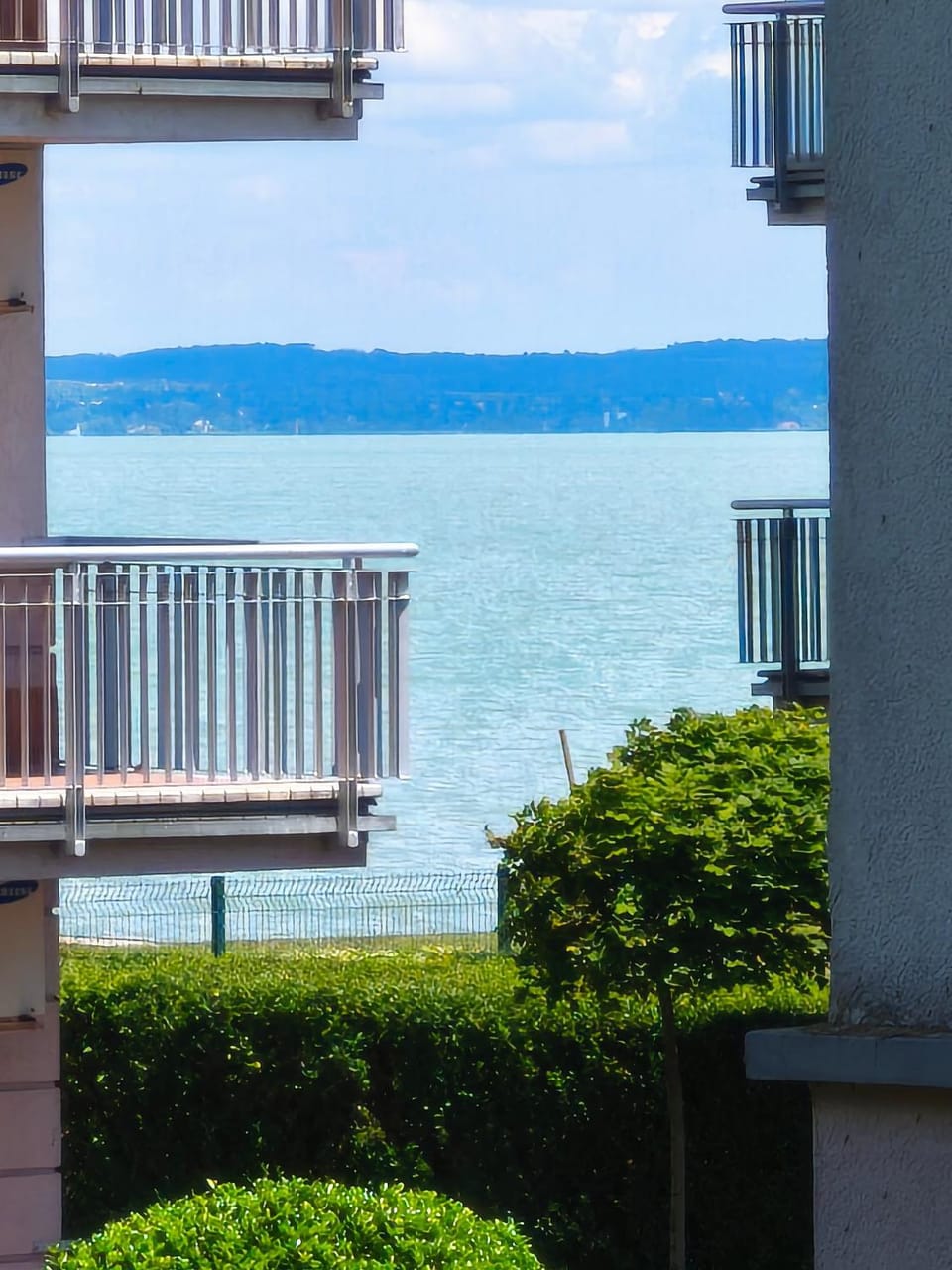 View (from property/room), Balcony/Terrace, Lake view