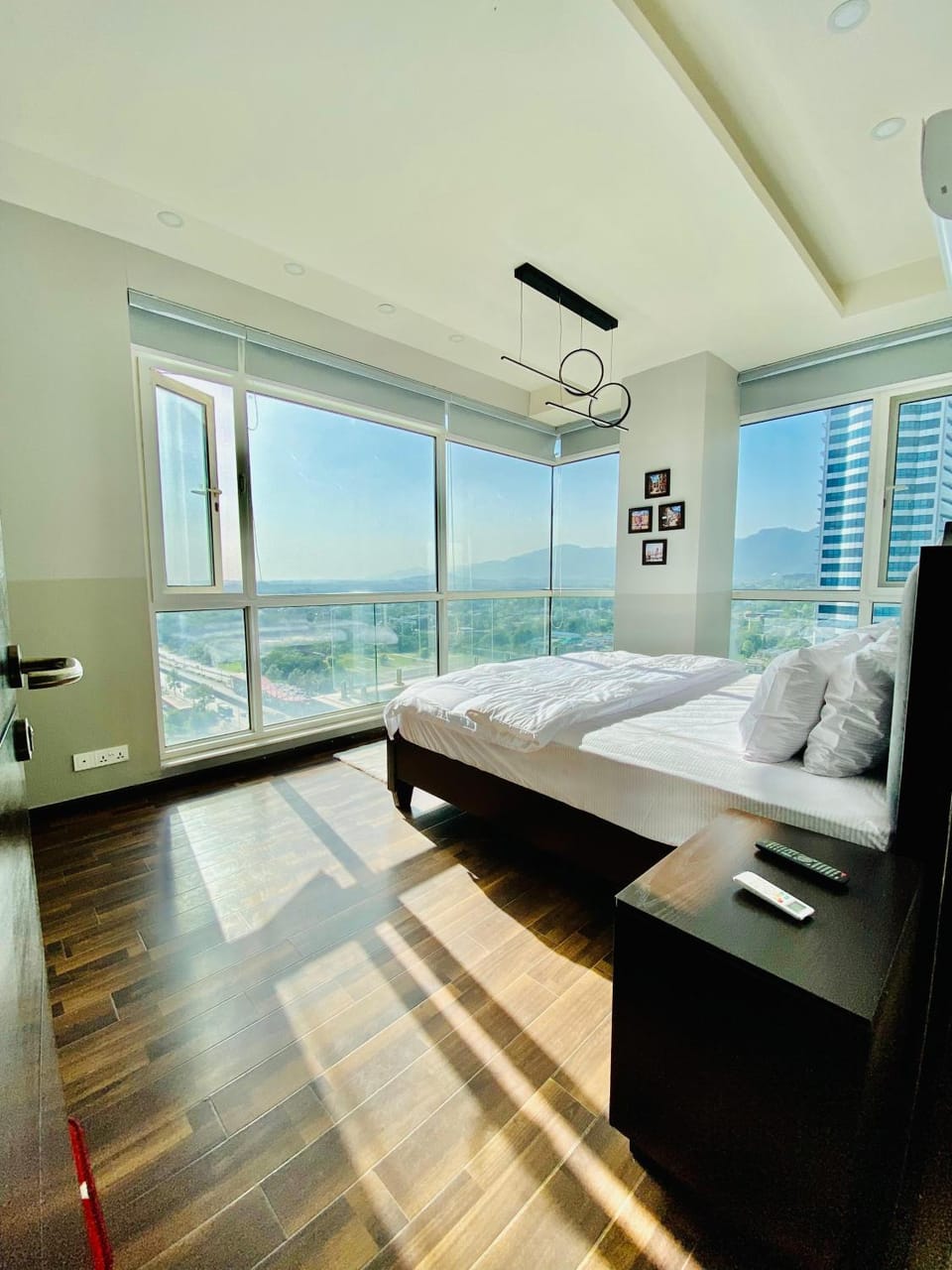 Bed, View (from property/room), Photo of the whole room, Bedroom, Mountain view