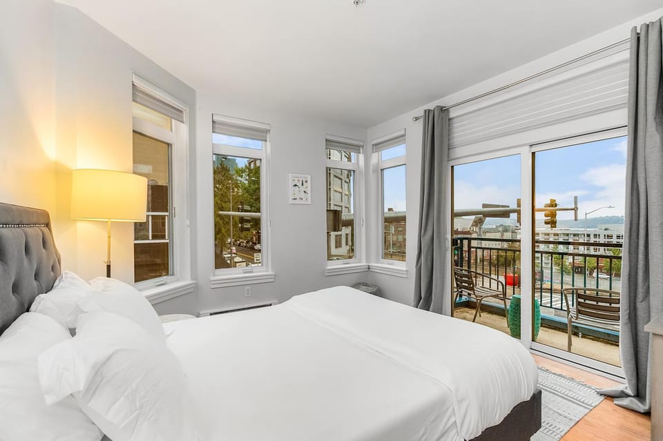 The Corner Nest at Belltown Apartment in Belltown