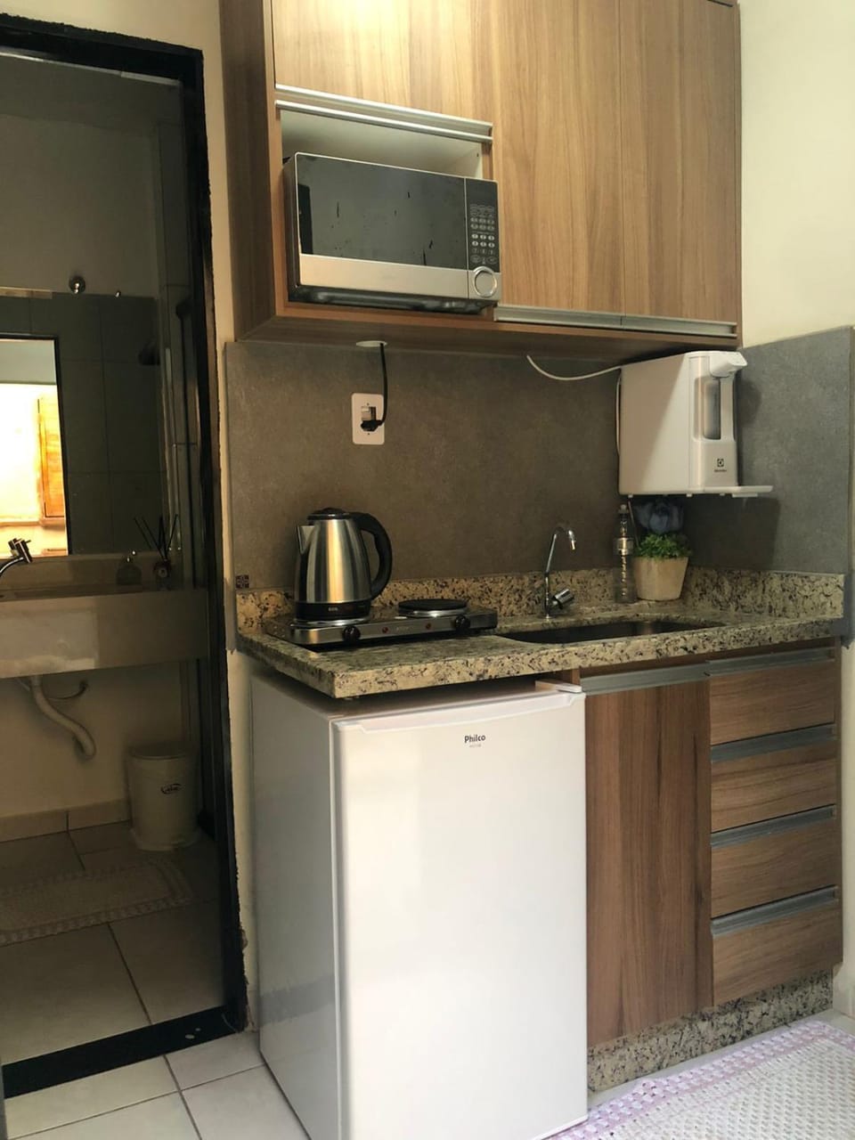 Kitchen or kitchenette