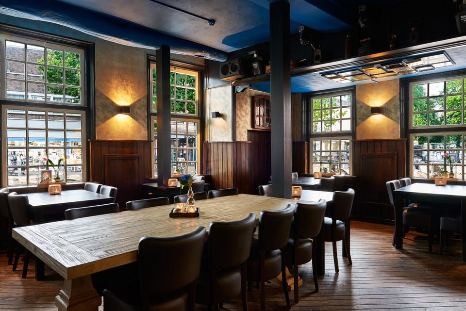 Restaurant/places to eat, City view, Street view, Continental breakfast, Lunch, Dinner, Alcoholic drinks, Non alcoholic drinks