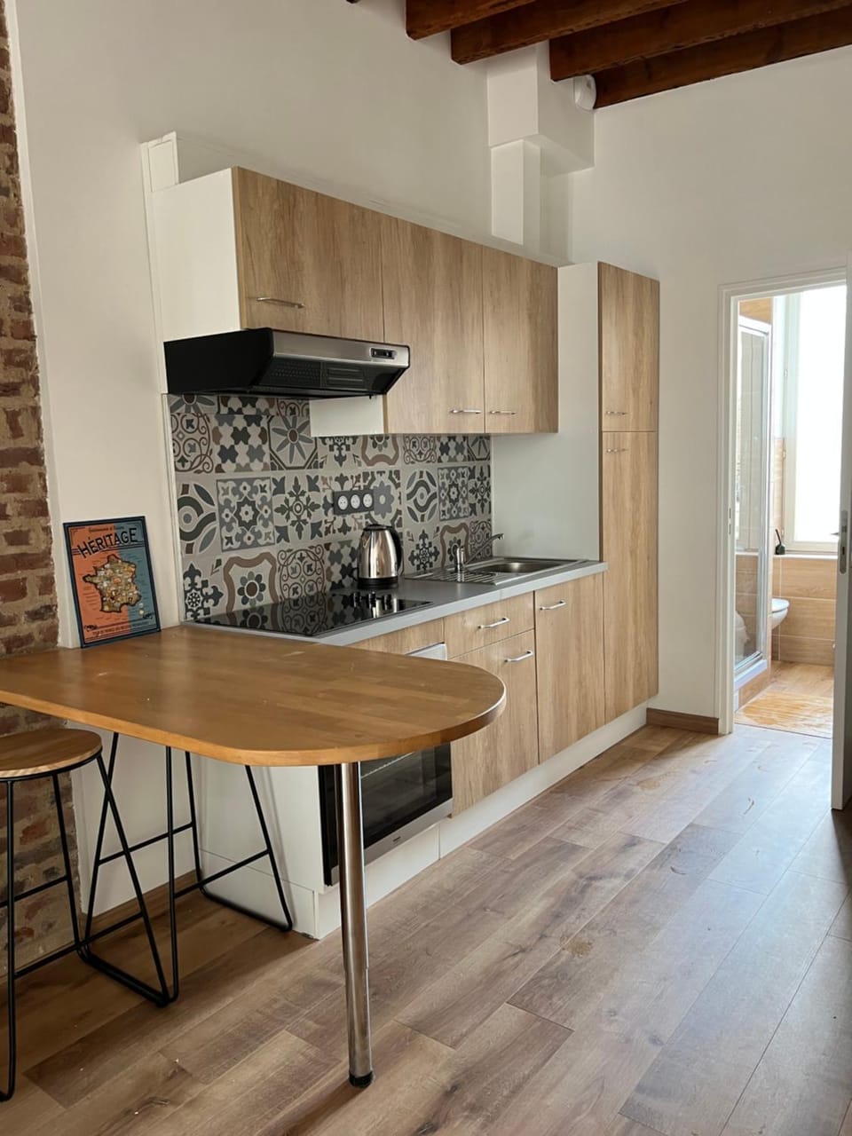 Kitchen or kitchenette, stove