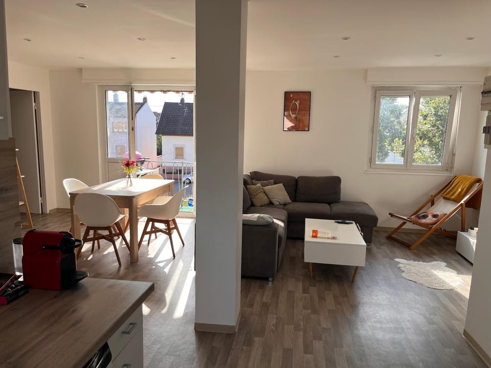 Communal lounge/ TV room, Living room, Seating area