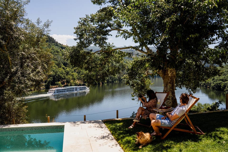 Quinta da Ribeirinha - Douro River Farm Stay in Porto District