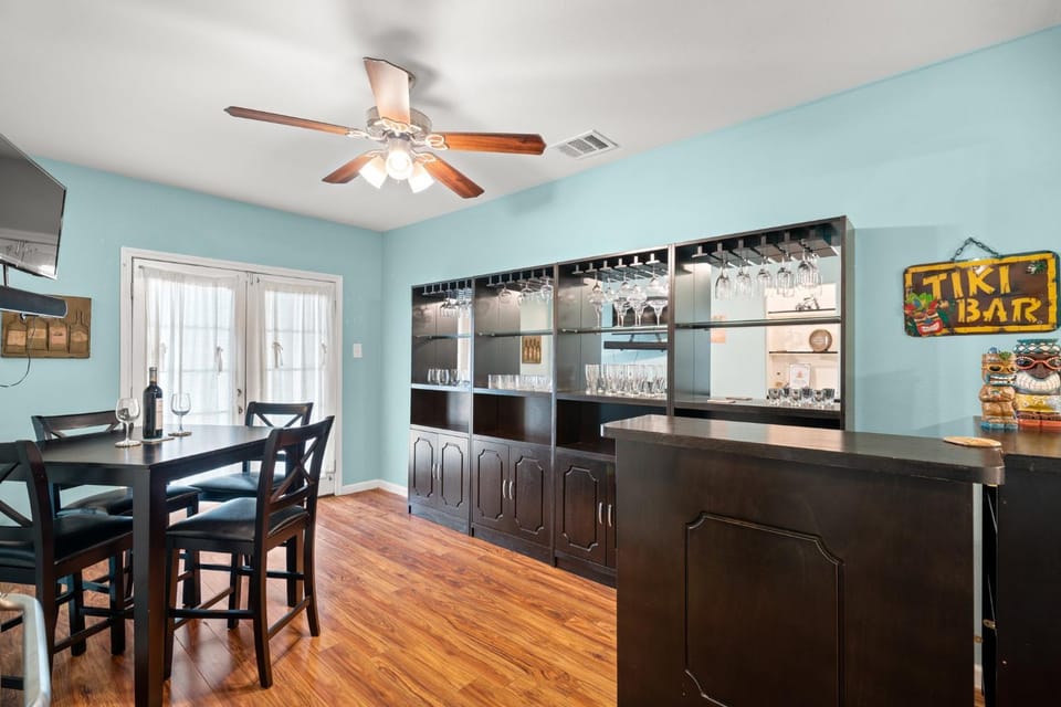 Lounge or bar