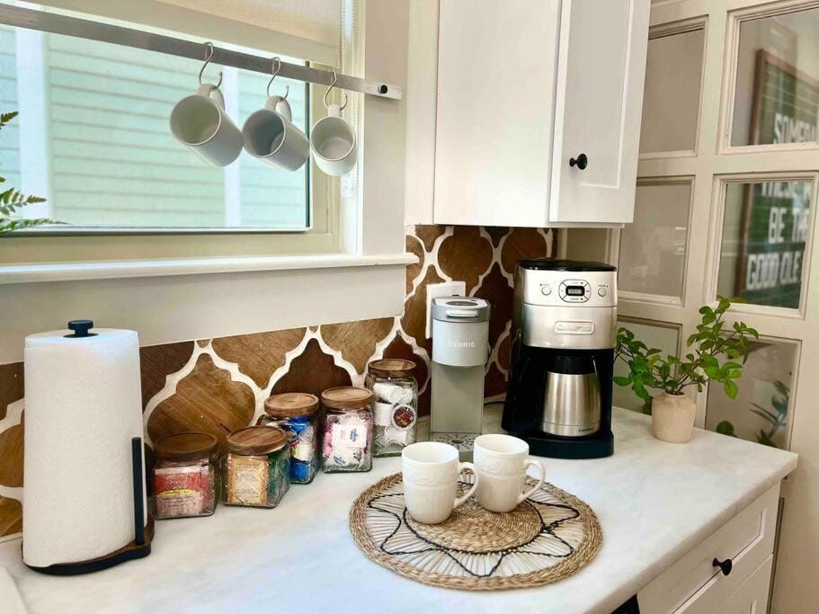 Coffee/tea facilities
