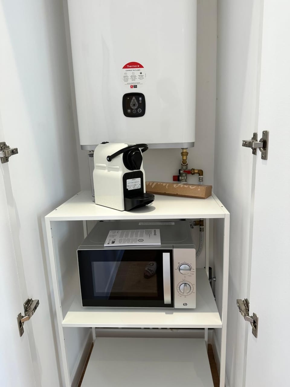 Coffee/tea facilities, Dining area