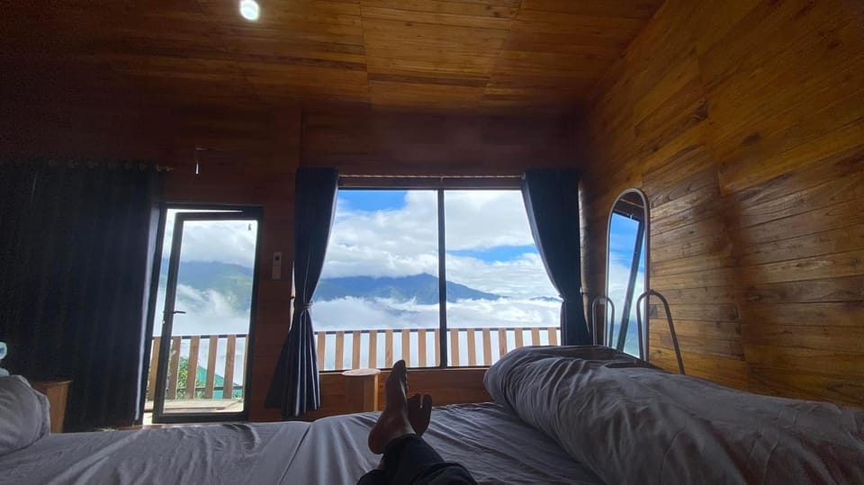 Bed, Natural landscape, Photo of the whole room, Bedroom, Mountain view