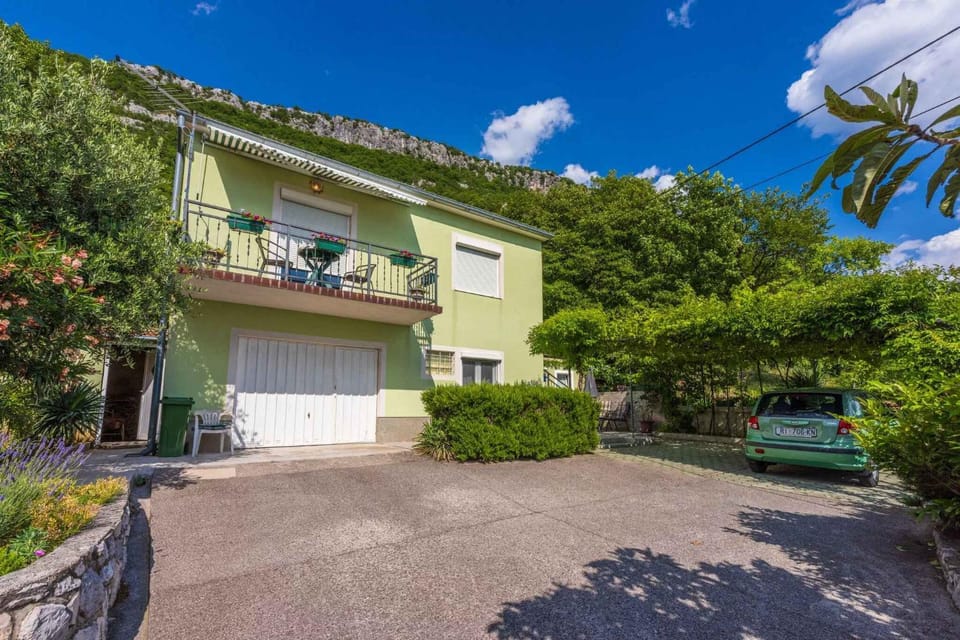 Studio in Grizane 41657 Apartment in Primorje-Gorski Kotar County