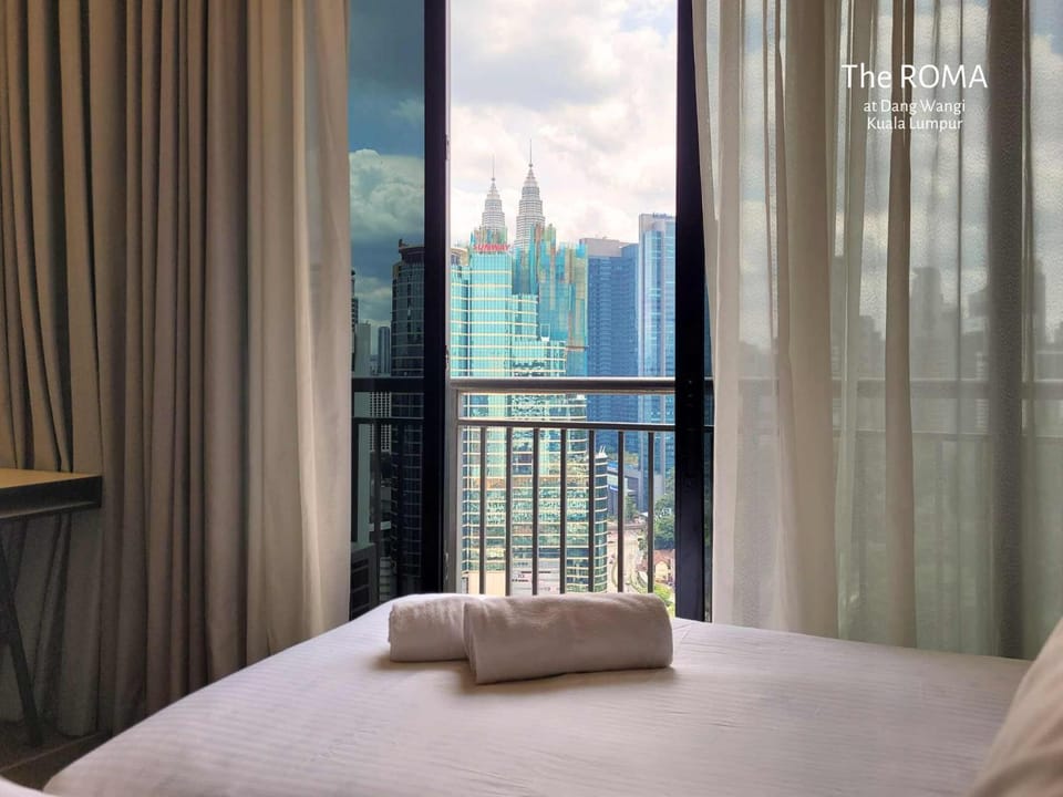 View (from property/room), City view