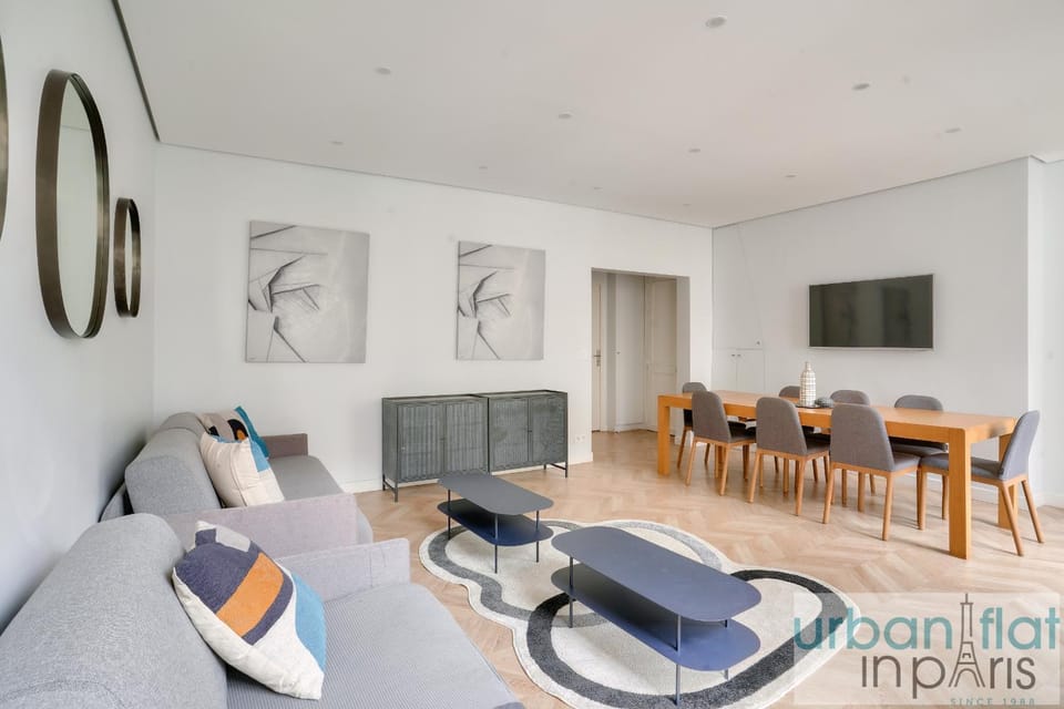 127 - Spacious 4BR in Montorgueil Apartment in Paris