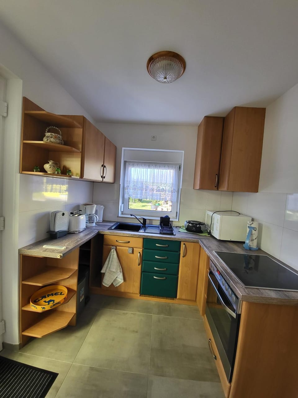Kitchen or kitchenette, pet friendly, stove