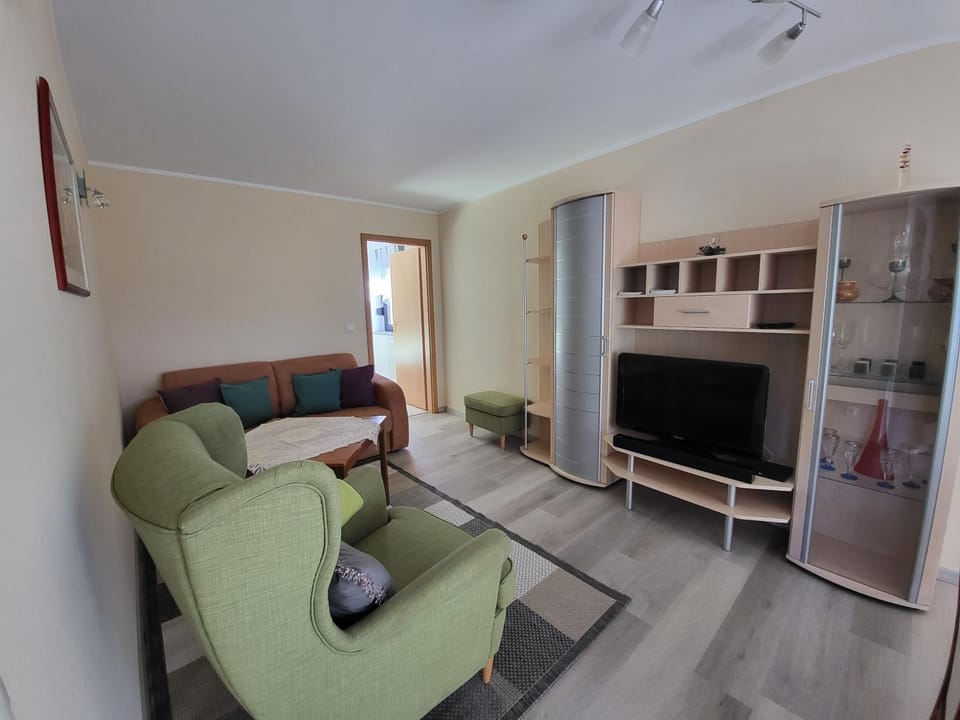 TV and multimedia, Seating area