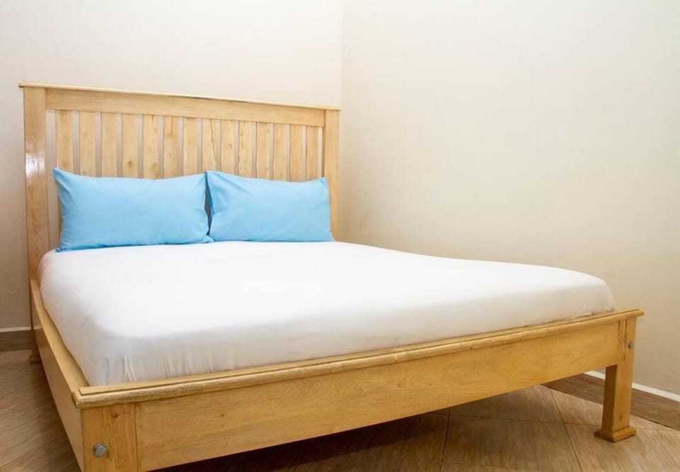 Cozy Bukoto Studio 2 Unlimited Wifi & Netflix Apartment in Kampala