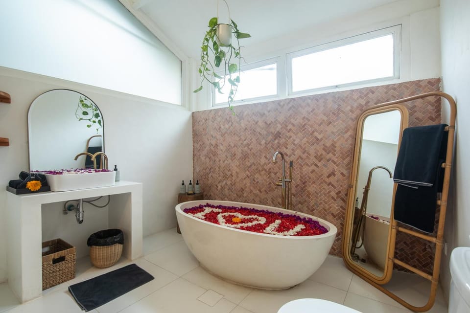 Bathroom, Bath