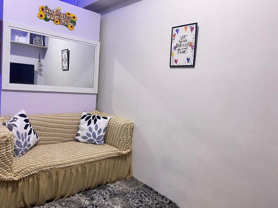 Staycation by tess Apartment hotel in Muntinlupa