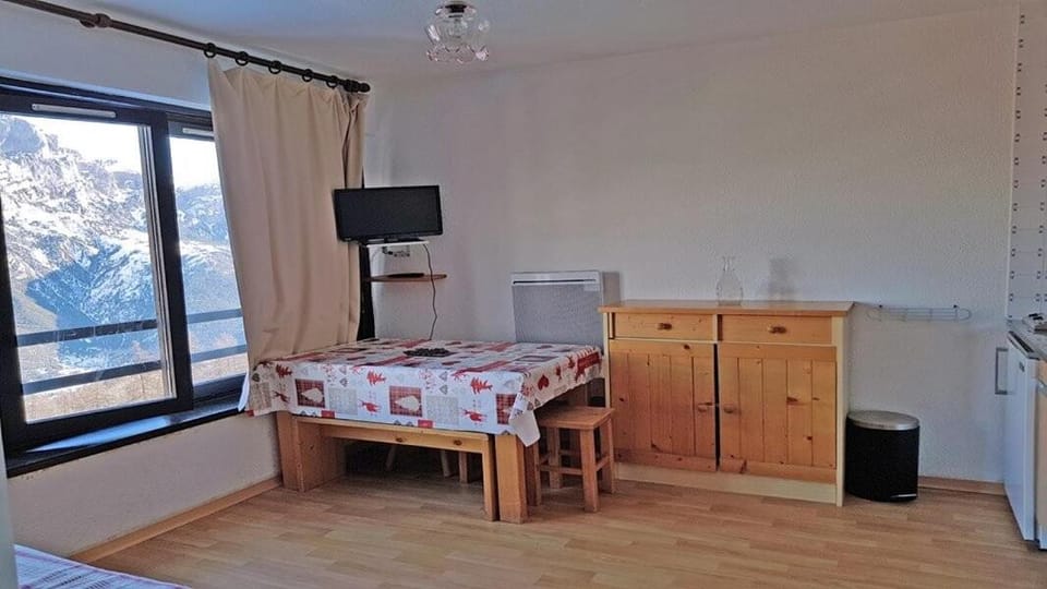 Résidence Pendine 1 - P404 - APPARTEMENT 3/4 PERSONNES EN CENTRE STATION MAE-8554 Apartment in Provence-Alpes-Côte d'Azur
