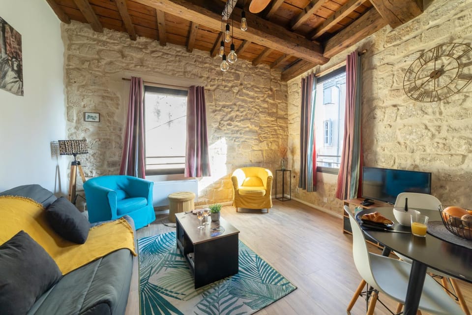 TV and multimedia, Living room, Dining area