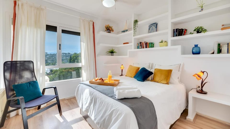 Bed, Photo of the whole room
