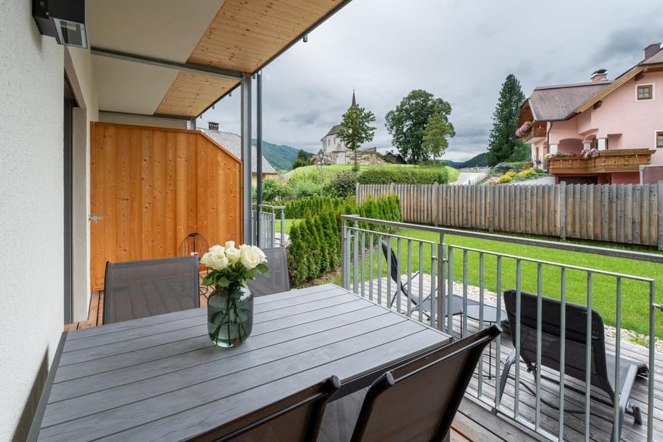 Garden, Balcony/Terrace