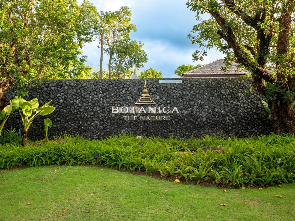 Day, Property logo or sign, Natural landscape, Garden view