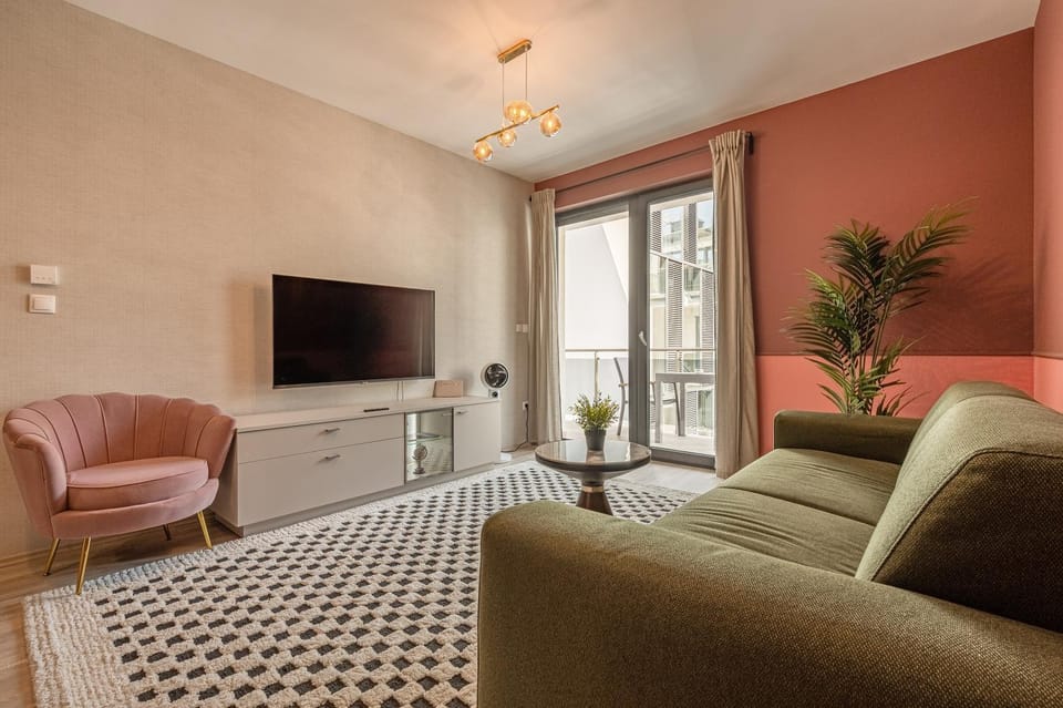 Communal lounge/ TV room, TV and multimedia, Living room