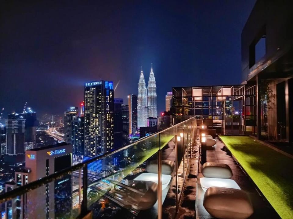 Property building, Garden, Balcony/Terrace, Evening entertainment