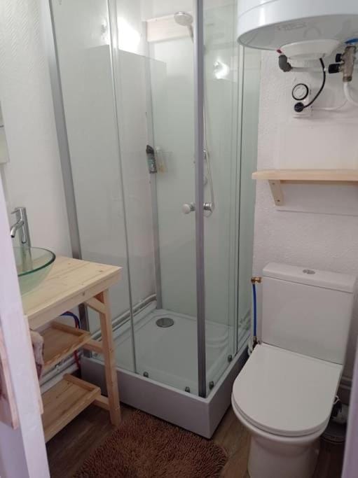 Studio cabine 4 personnes pied des pistes samedi à samedi Cabin in Bolquère