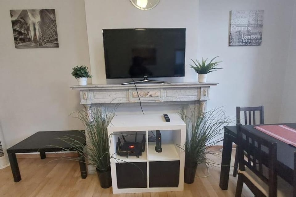 Communal lounge/ TV room, TV and multimedia, Evening entertainment