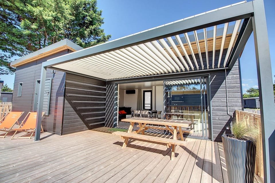 Property building, Balcony/Terrace
