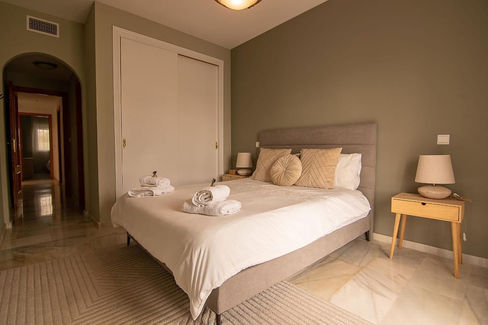 Bed, Photo of the whole room, Bedroom, towels, wardrobe, air conditioner