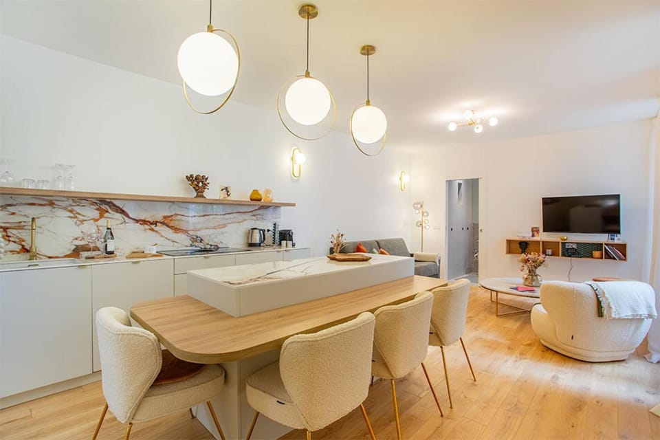 TV and multimedia, Kitchen or kitchenette, Seating area, Dining area
