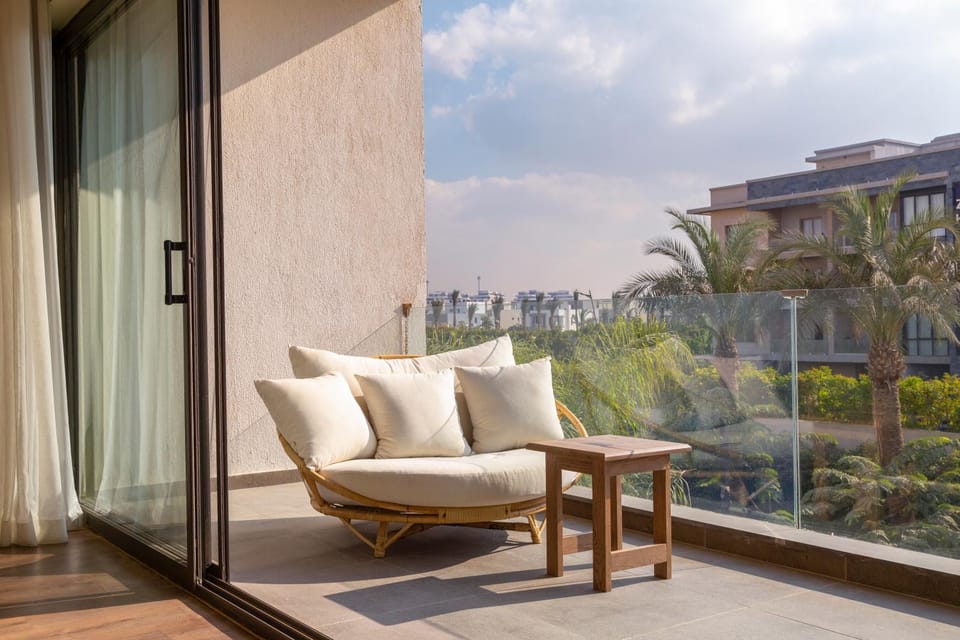 View (from property/room), Balcony/Terrace, Seating area