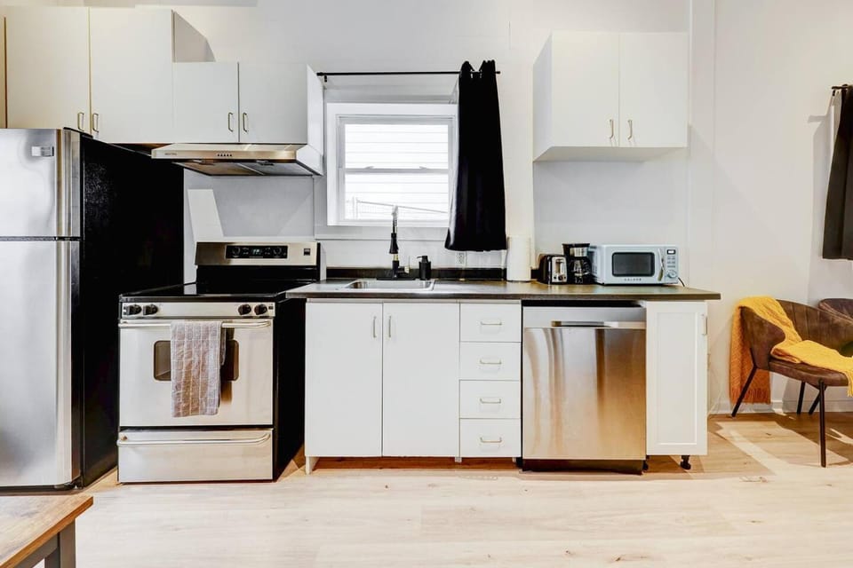 WOW - Loft 10min QC Stationnement gratuit rue Apartment in Quebec City