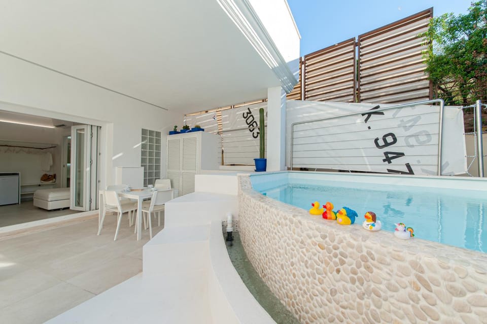 Patio, Day, Balcony/Terrace, Pool view, Swimming pool, sunbed