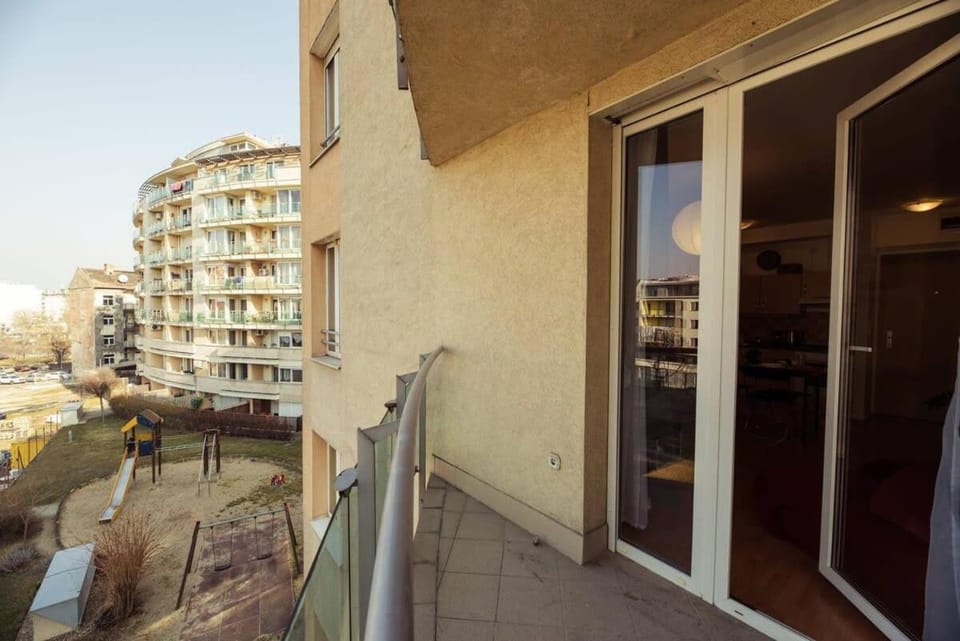 Bright and homey AC apartment near the center Apartment in Budapest
