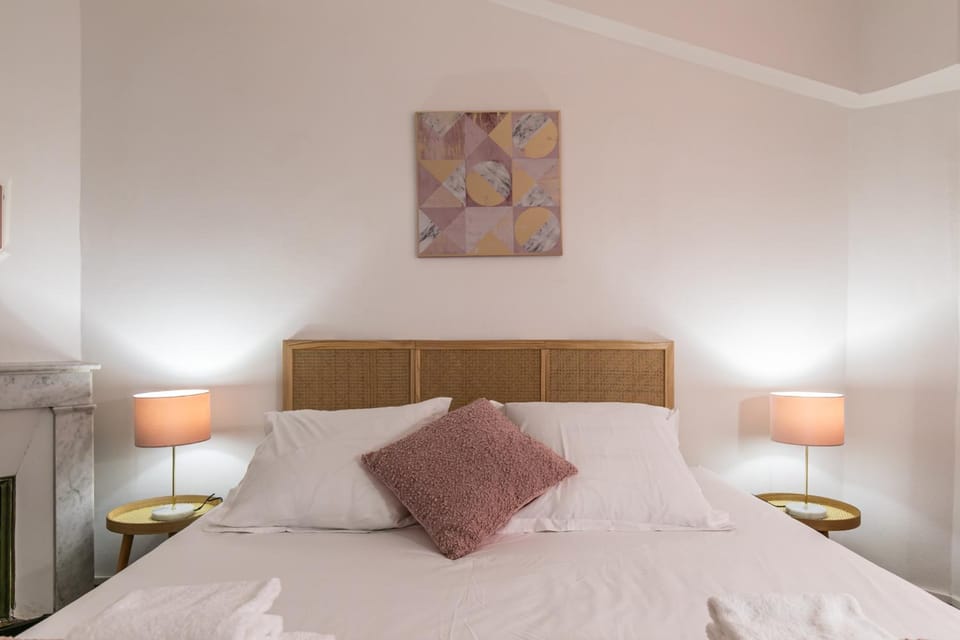 Bed, Decorative detail