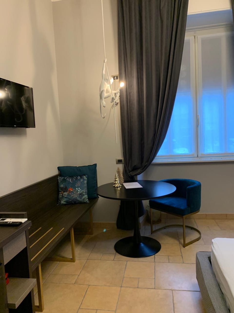 TV and multimedia, Photo of the whole room