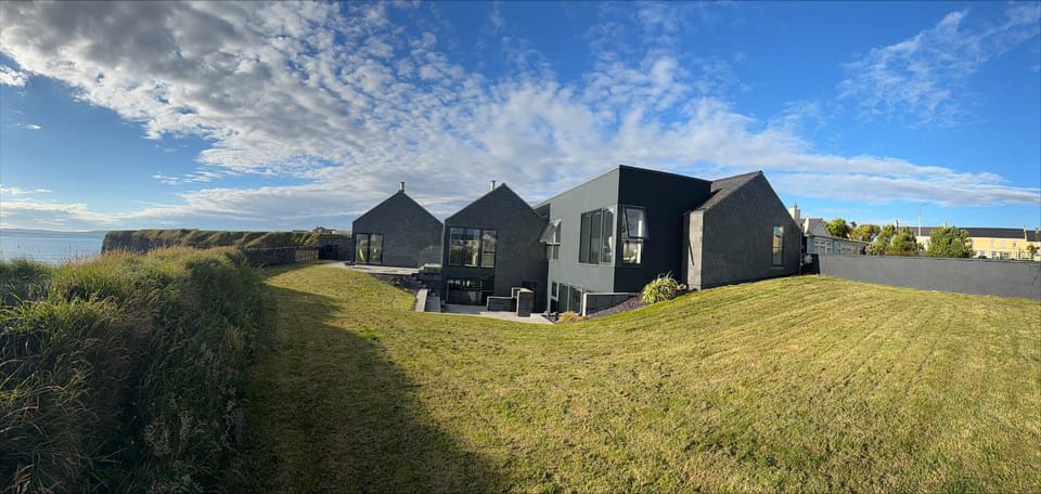 Property building, Sea view